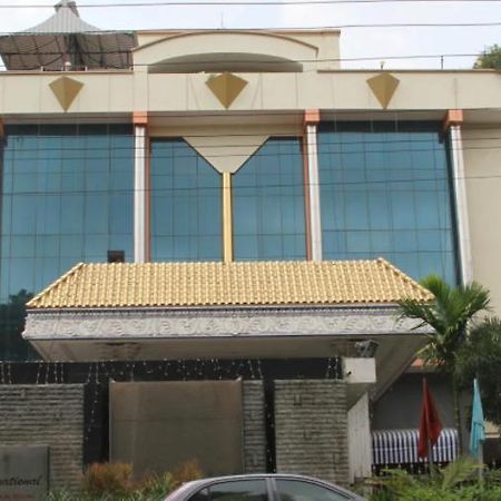 Zip By Spree Hotels Surabi International Vellore Buitenkant foto