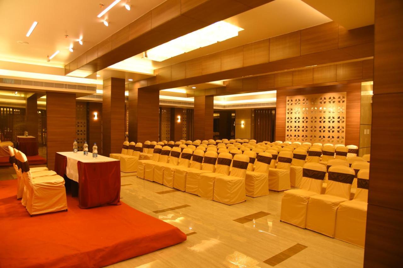 Zip By Spree Hotels Surabi International Vellore Buitenkant foto