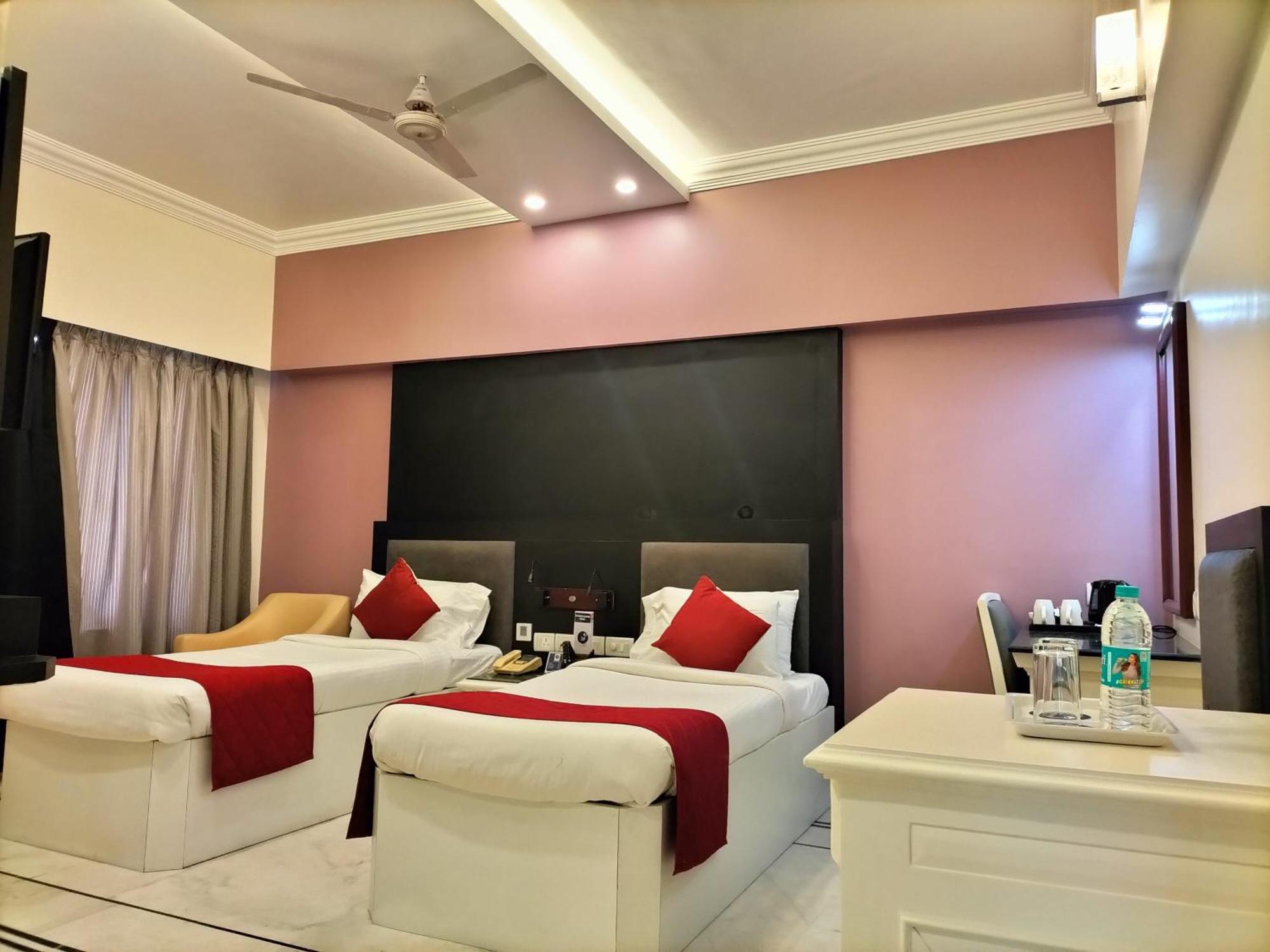 Zip By Spree Hotels Surabi International Vellore Buitenkant foto