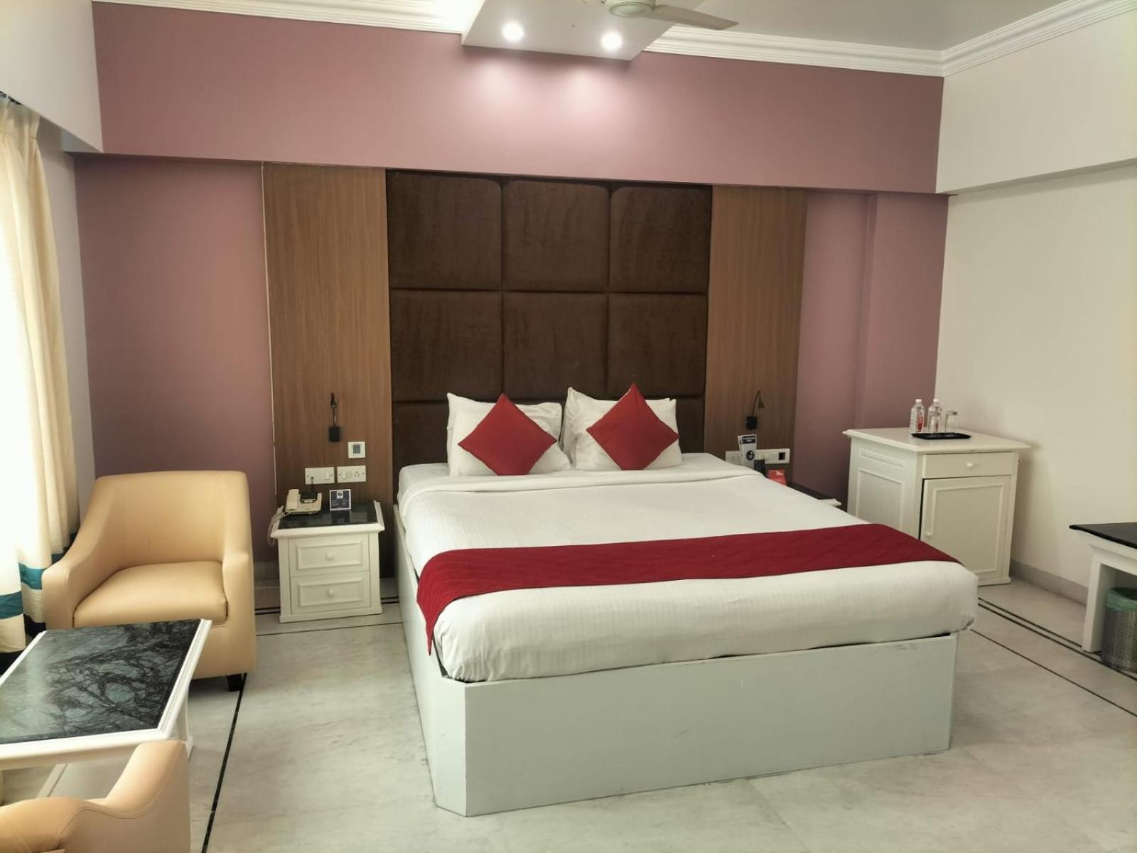 Zip By Spree Hotels Surabi International Vellore Buitenkant foto