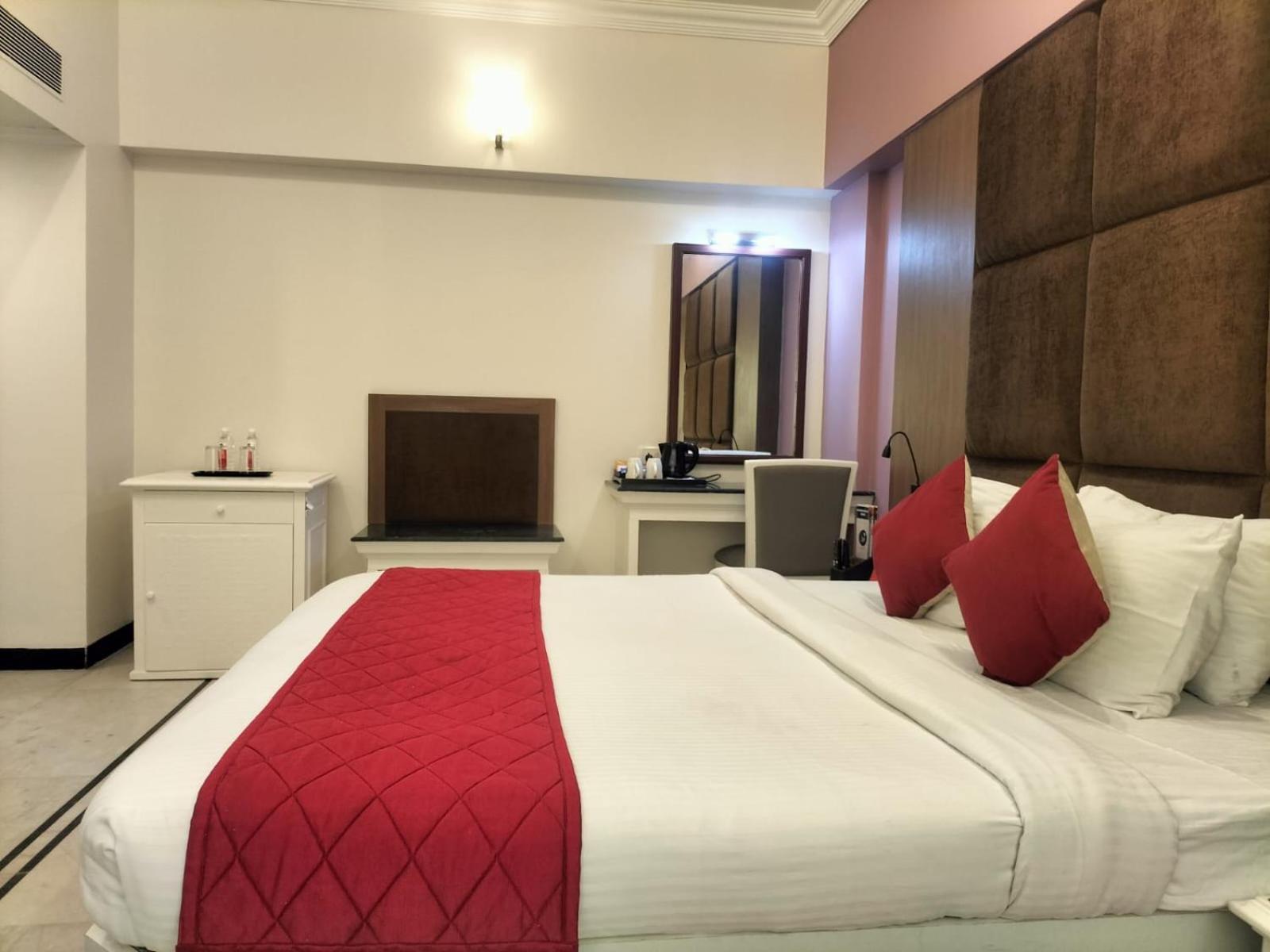 Zip By Spree Hotels Surabi International Vellore Buitenkant foto