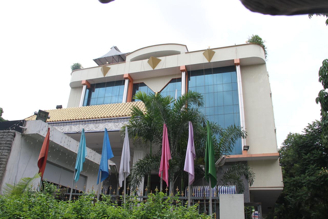 Zip By Spree Hotels Surabi International Vellore Buitenkant foto